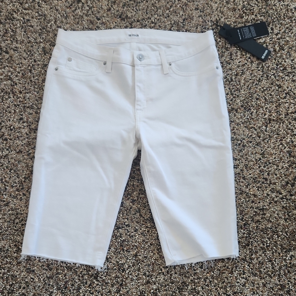 Hudson Amelia Cut Off Knee Shorts, Size 28